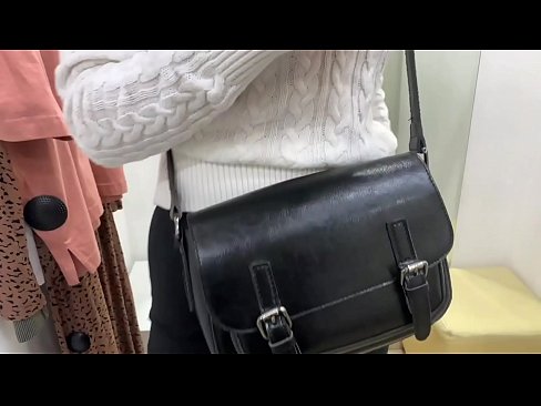 ❤️ Публична мастурбация на младата кучка FeralBerry с вибратор в стаята за обличане Хардкор порно в bg.milf-nut-net.ru ☑
